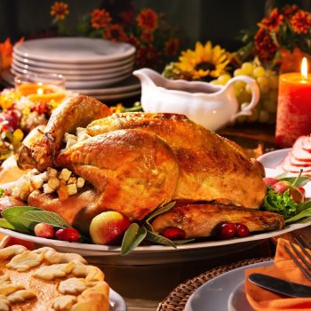 thanksgiving dinner 7600226 1920